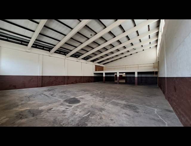 765M² WAREHOUSE TO LET IN KULEKA